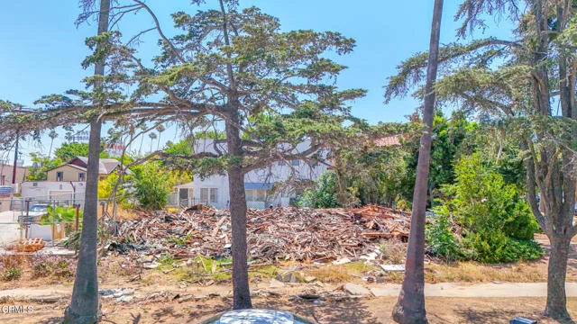 4357 Victoria Park Drive photo 2
