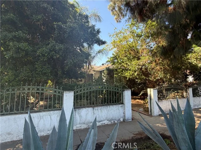 18750 Nordhoff photo 2