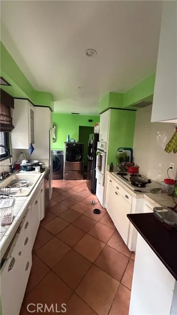 5837 Cedros photo 5