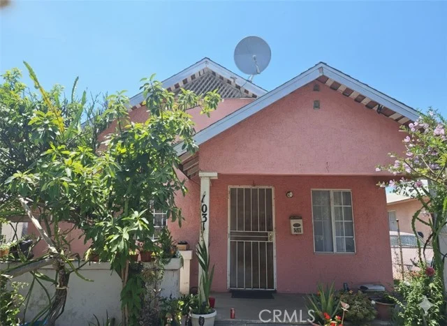 1031 S Ditman photo 2