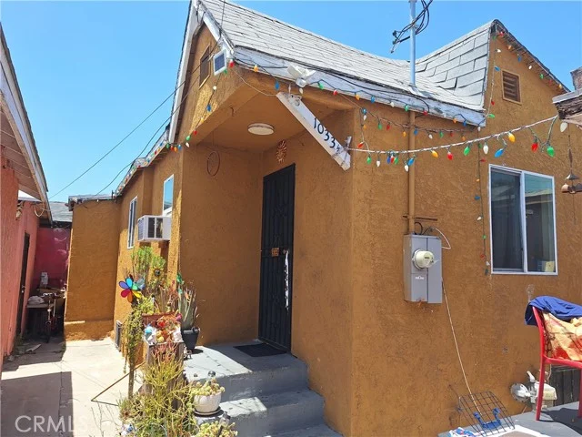 1031 S Ditman photo 4