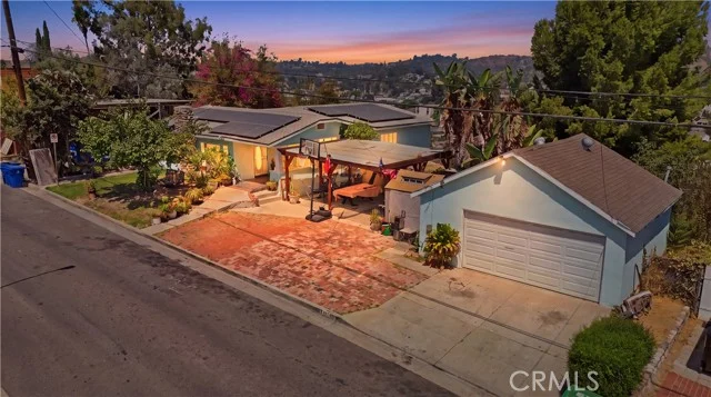 3073 Chadwick photo 2