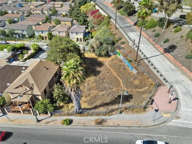 1623 E 1st Street photo 4