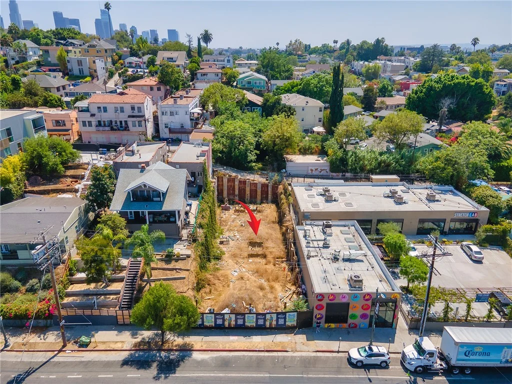 1492 W Sunset Boulevard photo 2