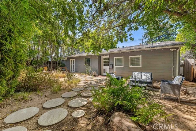 2361 Pelham, Los Angeles