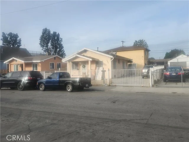 731 Belden Avenue, Los Angeles