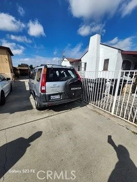 731 Belden Avenue photo 3