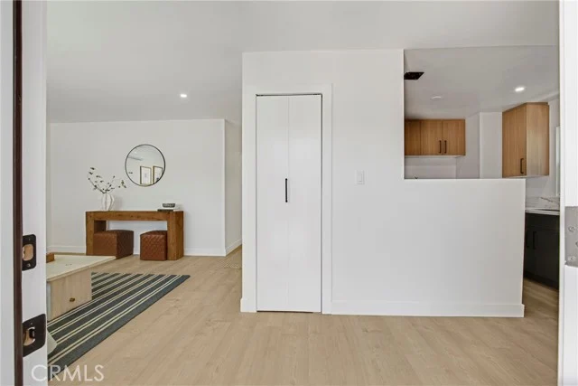 18508 Kingsdale Avenue photo 4