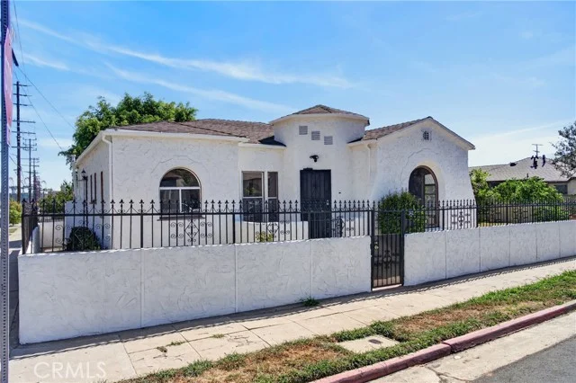 342 N Mesa photo 2