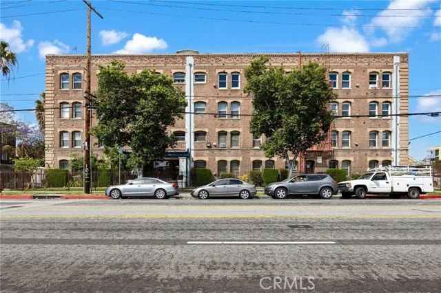 4125 S Figueroa #202 photo 4