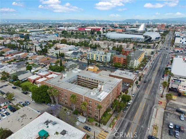 4125 S Figueroa #202 photo 5