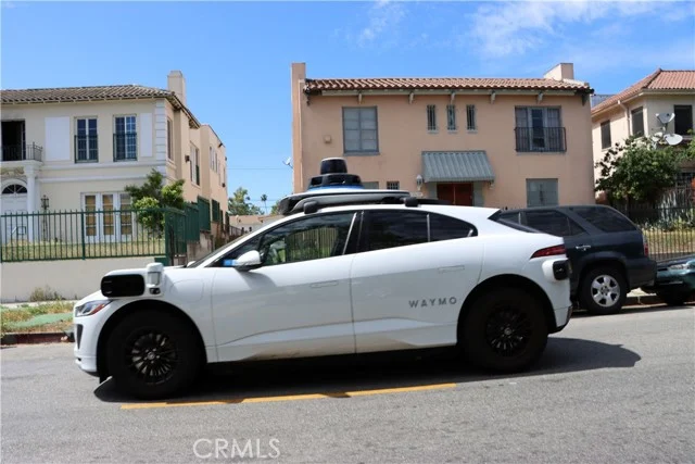 109 S Catalina Street photo 3
