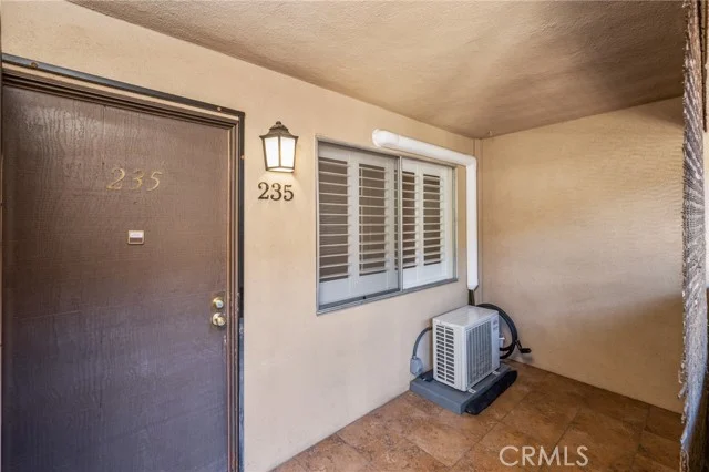 2501 W Redondo Beach photo 4