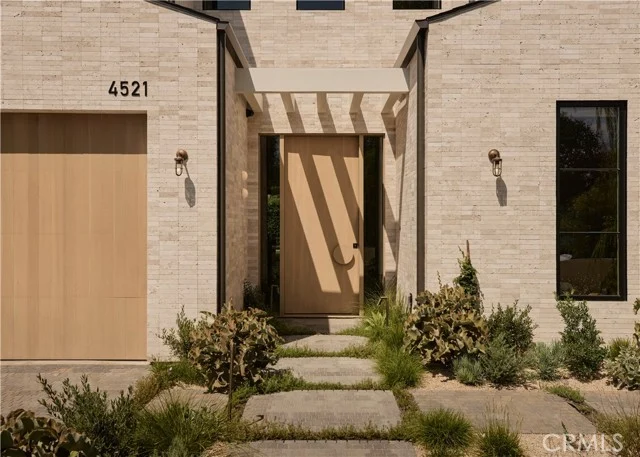 4521 Mary Ellen Avenue photo 3