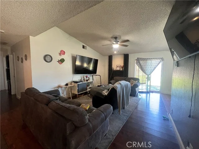 3347 Stacey Court photo 2