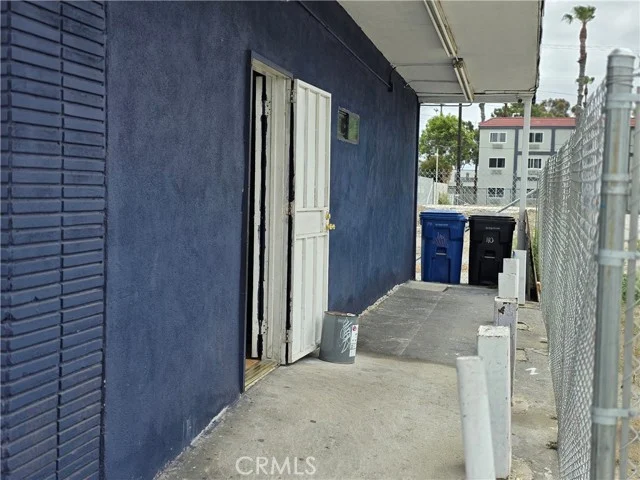 110 E Cambridge photo 3