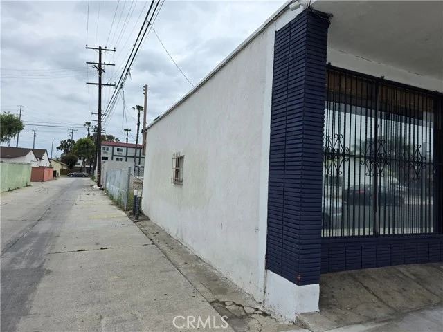 110 E Cambridge photo 4