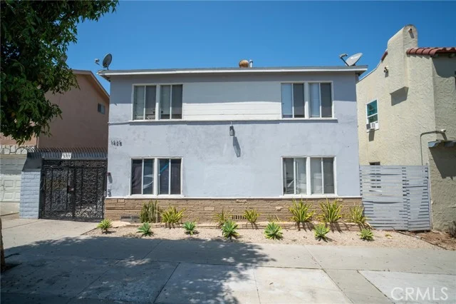 1425 Cedar Avenue photo 2