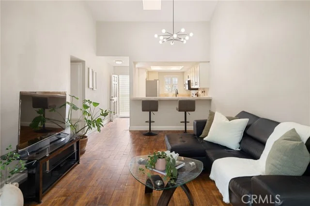 645 Chestnut #305 photo 2