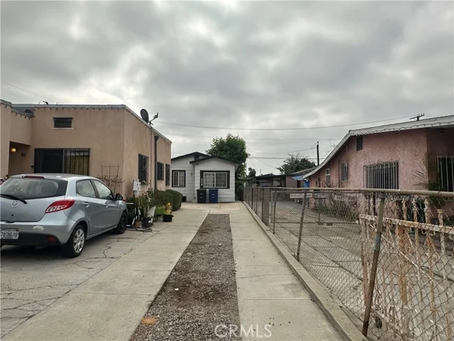 606 S Kern Avenue photo 3