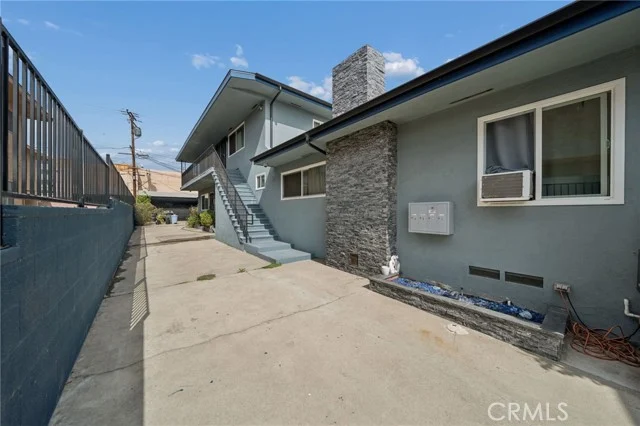 11617 Acacia photo 4