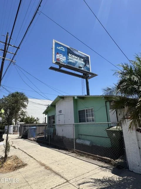 1052 N Wilmington Boulevard photo 3