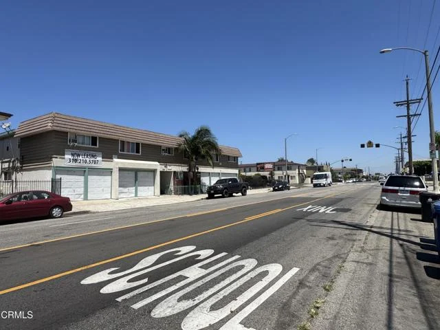 1052 N Wilmington Boulevard photo 5