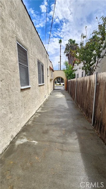 1715 S Ogden Drive photo 5
