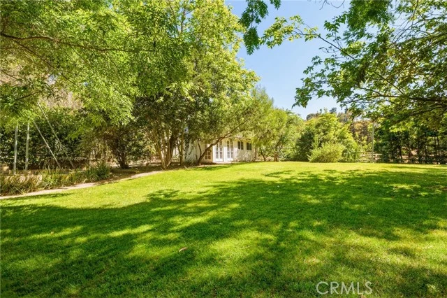 14 Johns Canyon Road photo 4