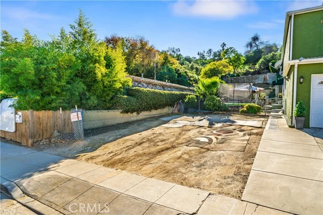 744 Amador photo 2