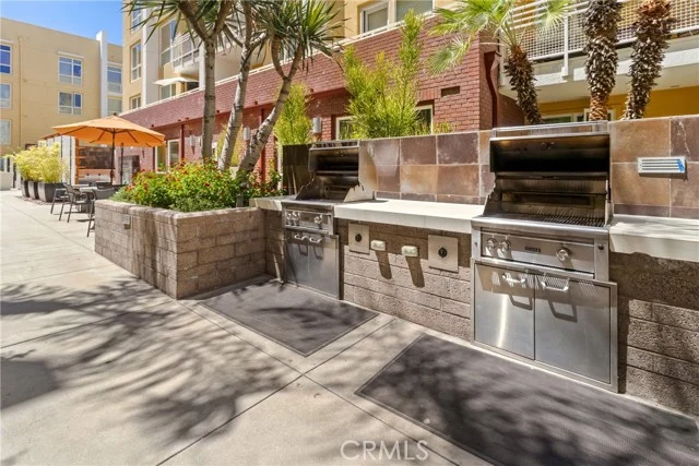 21301 Erwin Street #511 photo 4