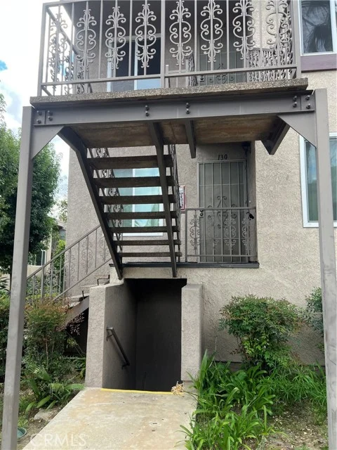 5484 Dobbs Street #130, Los Angeles