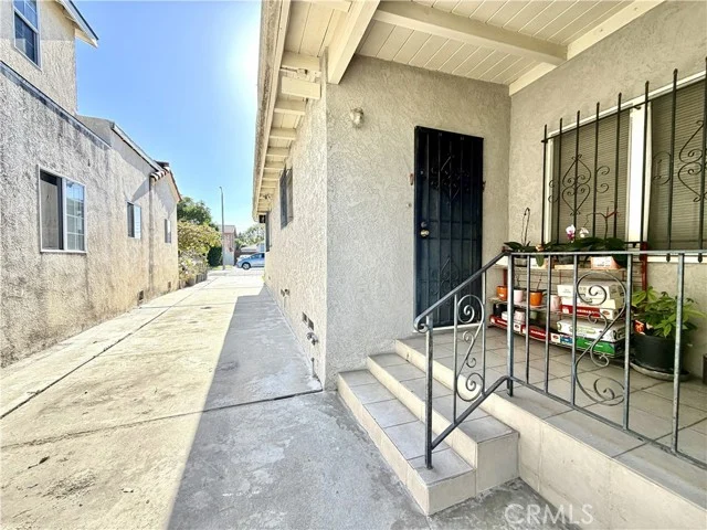 5940 Gundry Avenue photo 4
