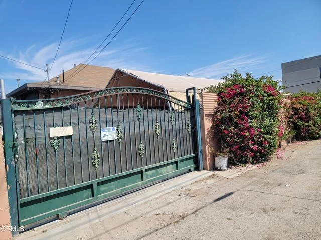 2338 sheridan Street photo 4