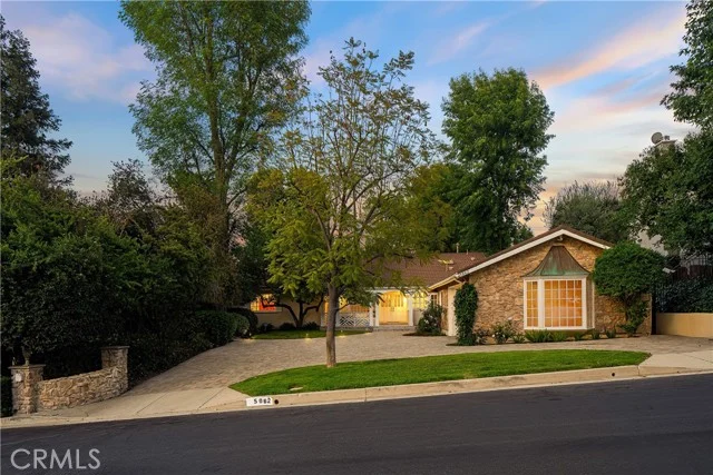 5062 Calvin Avenue, Tarzana