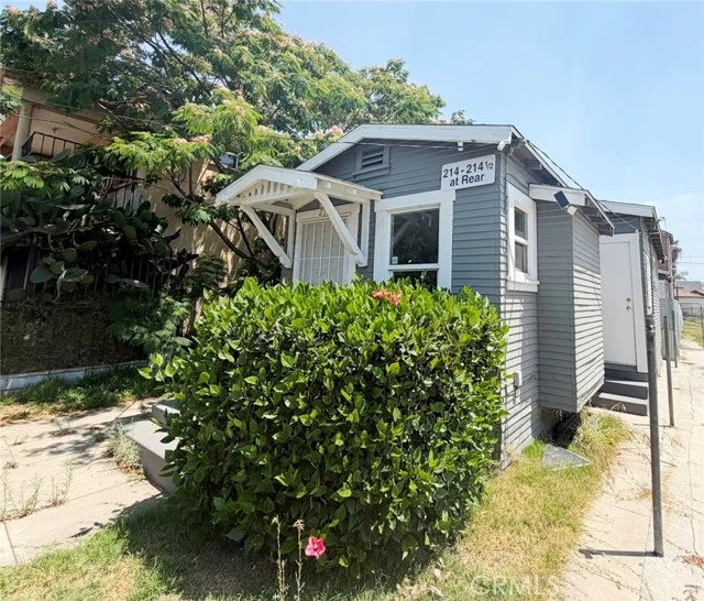 214 S Avenue 18 photo 2