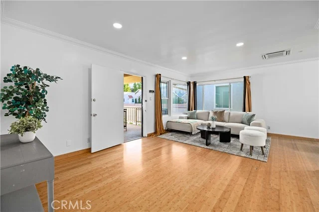 1227 E 1st #2F photo 3