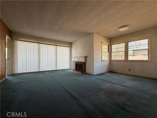2625 Knoxville photo 3