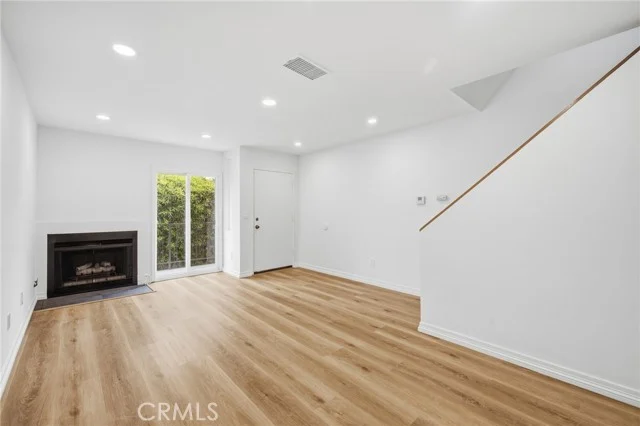 4018 Redwood Avenue #B photo 3