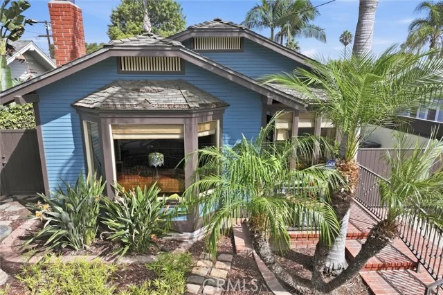 4637 E Colorado Street, Long Beach