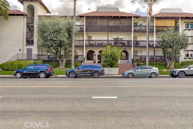 5334 Lindley Avenue #337 photo 3
