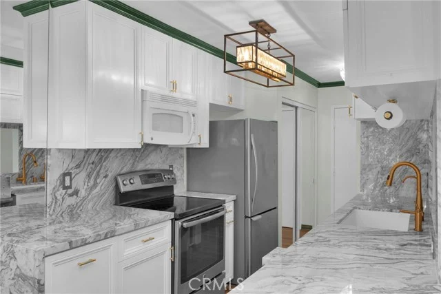 1351 N Orange Drive #205 photo 2