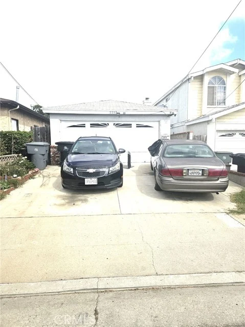 2213 Del Amo Boulevard, Torrance