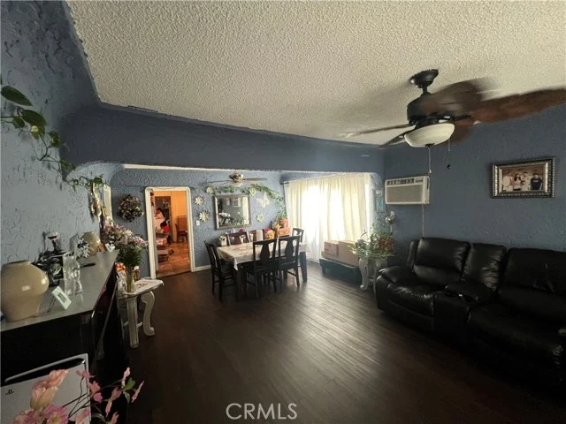 727 Oakford photo 3