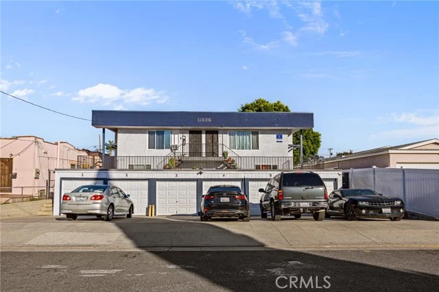 11626 Cedar Avenue photo 2