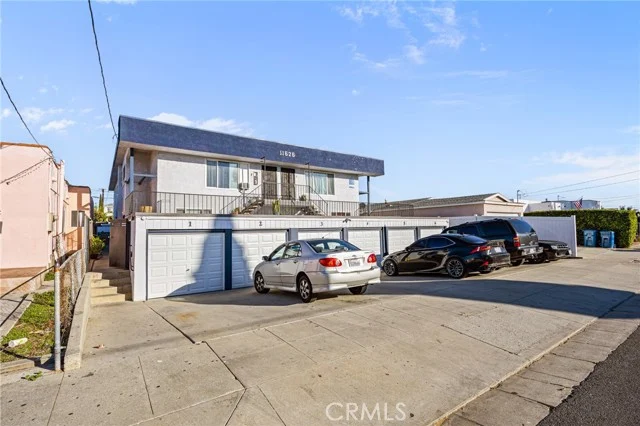 11626 Cedar Avenue photo 3