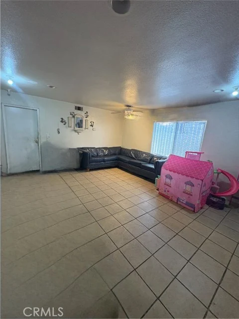 2110 E 113th photo 5