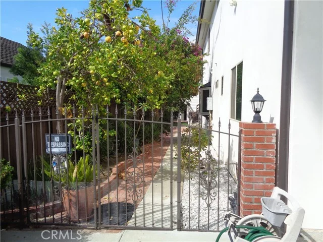 4057 Pine photo 3