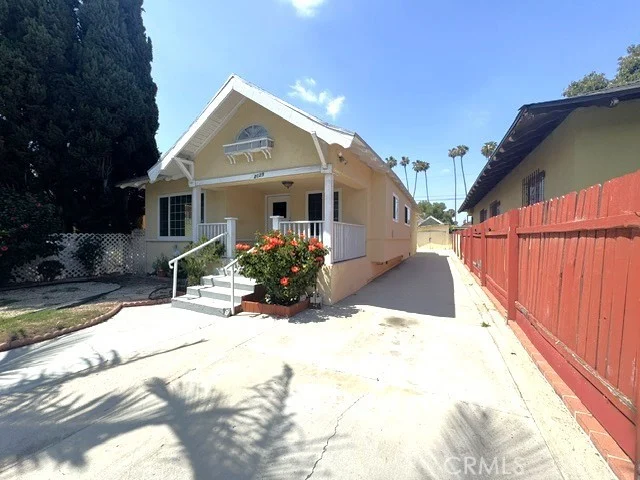 2129 W 30th photo 2