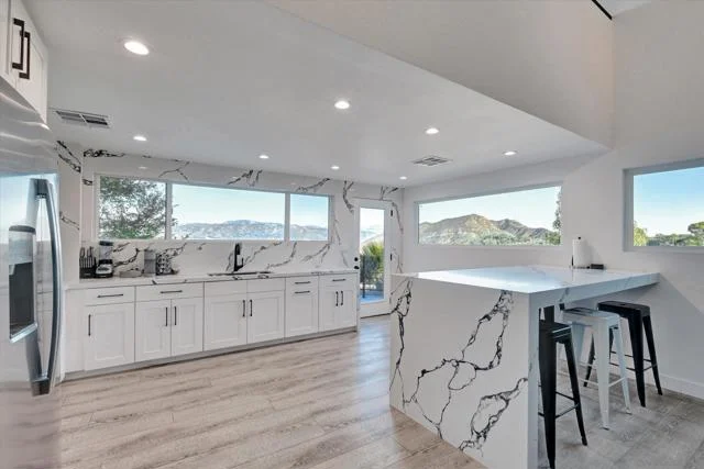 3546 Multiview Drive photo 4